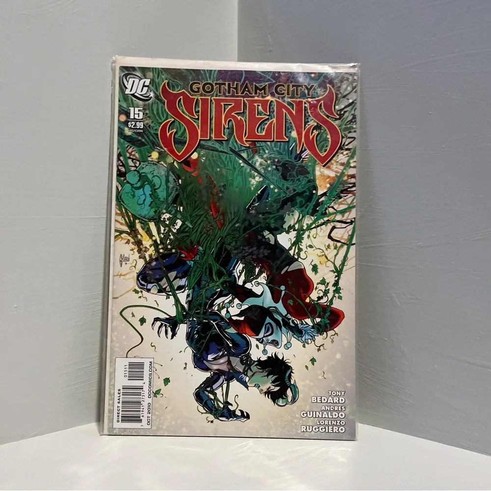 NEW Gotham City Sirens #15 (Oct 2010) Comic Book